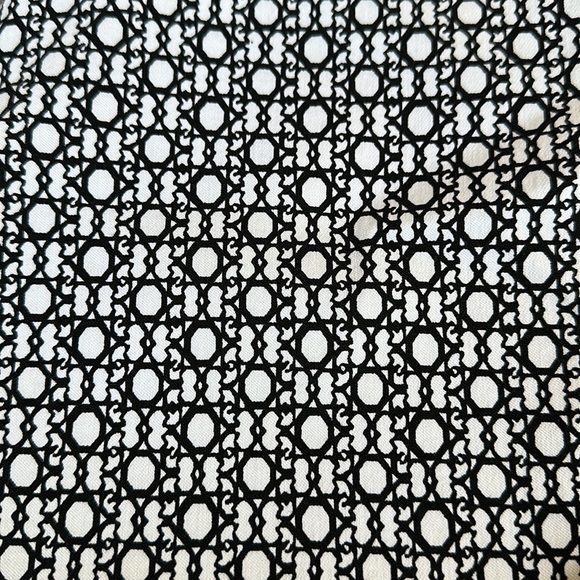 KRAZY LARRY black and white geometric design easy-on pants, size 2, EUC - Picture 7 of 8